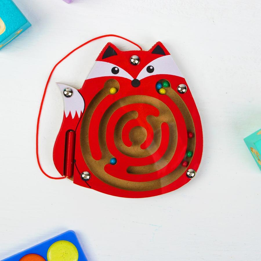 Магнитный лабиринт из дерева "Лиса" — развивающая игрушка