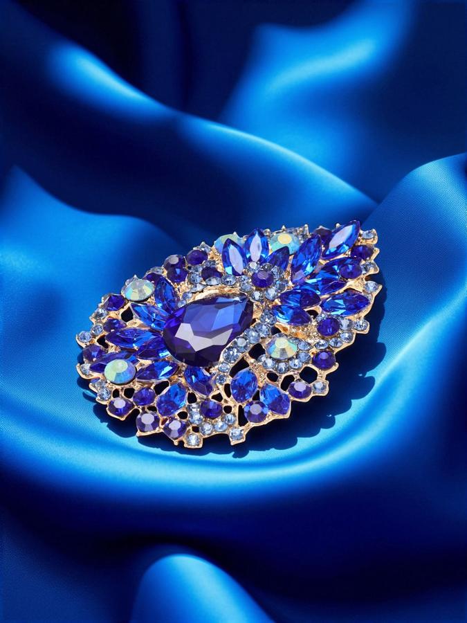 Женская брошь бижутерия "Императрица" синяя цветущая в золоте