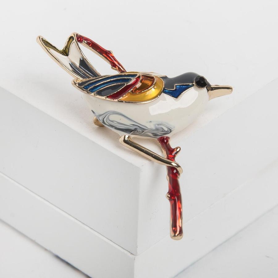 Женская брошь в золоте "Птичка Чижик" цветная бижутерия