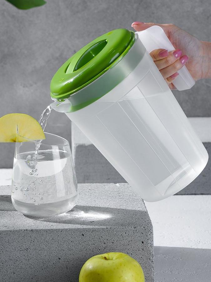 Пластиковый кувшин для воды 2.5 л с крышкой зелёный