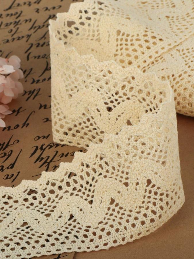 Вязаное кружево 70 мм х 10 м бежевого цвета